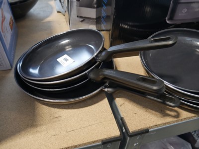 Lot 1665 - 4 Greenpan frying pans