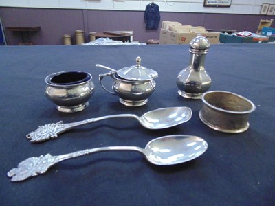 Lot 445 - An assortment of silver hallmarked items to...