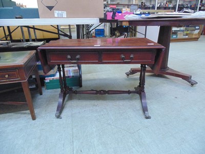 Lot 47 - A reproduction mahogany sofa table