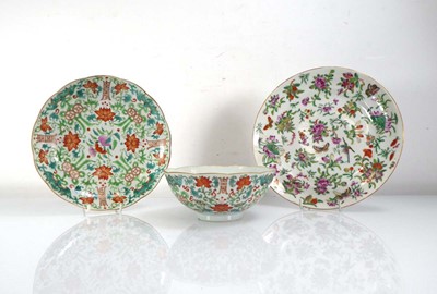 Lot 309 - A Chinese famille verte shallow dish decorated...