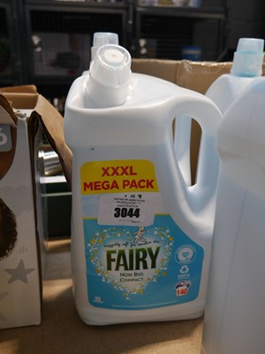 Lot 3044 - 5 XXXL bottles of Fairy liquid