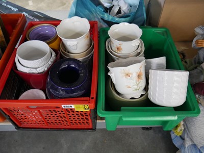 Lot 3028 - 2 crates of mixed ceramics incl. St. Michael...