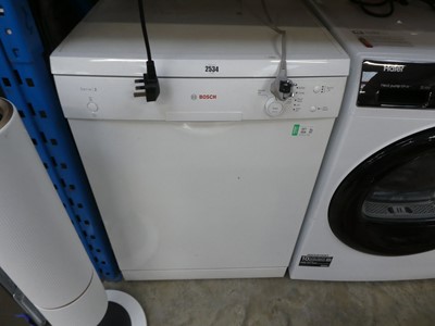 Lot 2534 - Bosch Serie 2 under counter fridge freezer