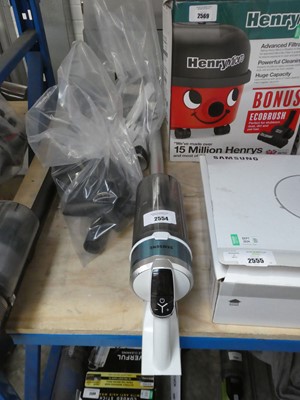 Lot 2554 - Samsung Jet 70 Series cordless stick vacuum...