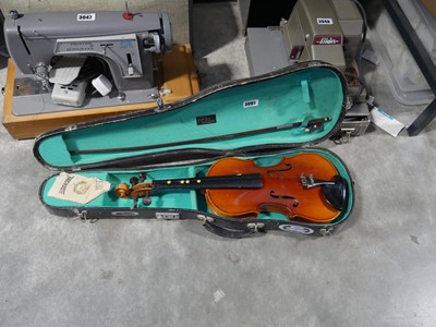 Lot 3091 - Cased violin