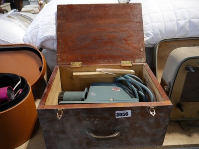 Lot 3056 - Argus projector in carry case