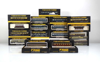 Lot 352 - Nineteen Graham Farish N gauge coaches...