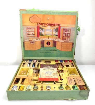 Lot 366 - An early/mid 20tn century Lott's Chemistry set,...