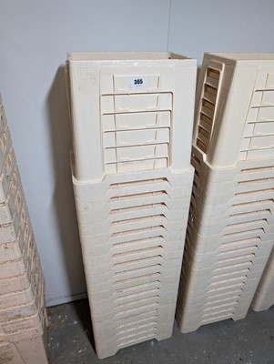 Lot 365 - 20 Sivepo VDL Kunststoffen large stackable...