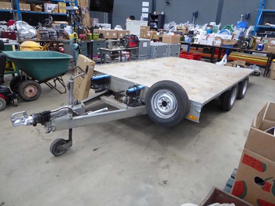 Lot 4156 - Twin axel tilt bed plant trailer with...