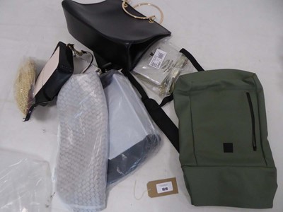 Lot 1010 - Selection of various bags