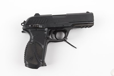 Lot 225 - Two air pistols: .177 Umarex M&P Co2 air...