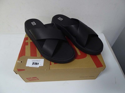 Lot Boxed pair of Fitflop leather flatform cross...