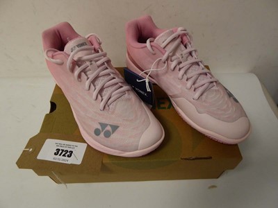 Lot Boxed pair of ladies Yonex badminton trainers,...