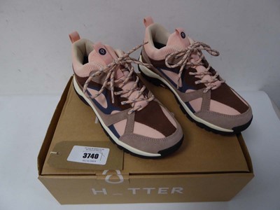 Lot Boxed pair of Hotter shoes, mauve, UK 6