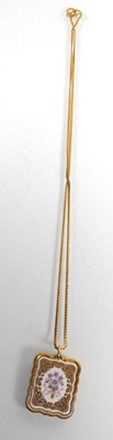 Lot An 18ct yellow gold s-ink necklace suspending...