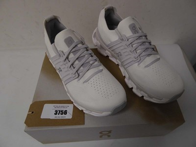 Lot Boxed pair of ladies On trainers, white, UK 6.5