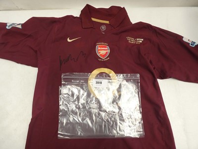 Lot 2019 - Arsenel v Wigan 2006 Henry 14 football shirt...