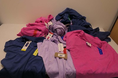 Lot 3427 - 20 Weatherproof tops