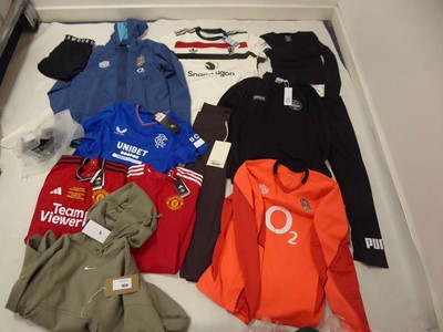 Lot 1078 - Selection of sportswear to include TA/LA,...