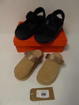 Lot Boxed pair of Nike Calm Sandals, black, UK 8.5...