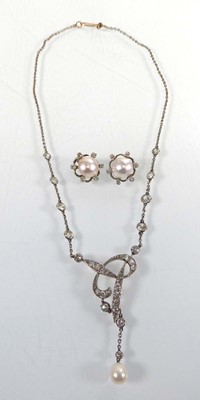 Lot A white metal chainlink necklace set eight...