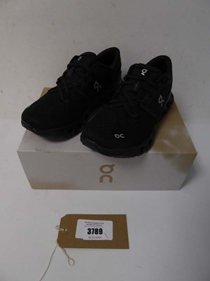 Lot Boxed pair of ladies On Cloud X 4 trainers,...