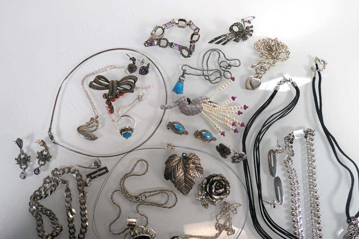 Lot A group of silver and metalware jewellery...