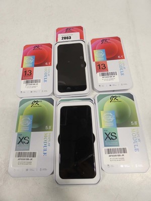 Lot 2063 - 3x iPhone 13 screens and 3x iPhone XS screens