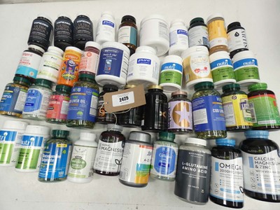 Lot 2425 - Assorted large tub enzyme, vitamin and mineral...