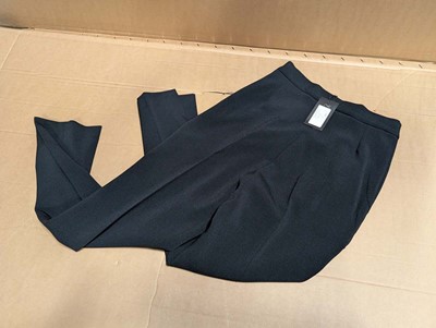 Lot 3031 - 20 Yan Neo Desma black trousers, size 12