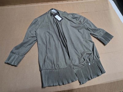 Lot 3074 - 15 Yan Neo Larissa cross over tops in khaki,...