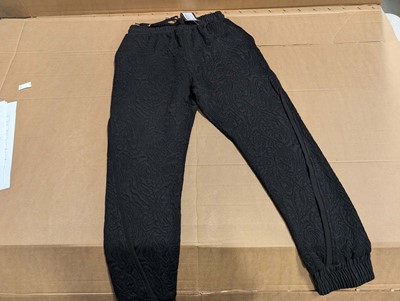 Lot 3085 - 15 Yan Neo Thalia black trousers, sizes 7 x...