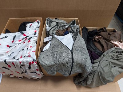 Lot 3096 - 3 small boxes of Yan Neo clothing in various...