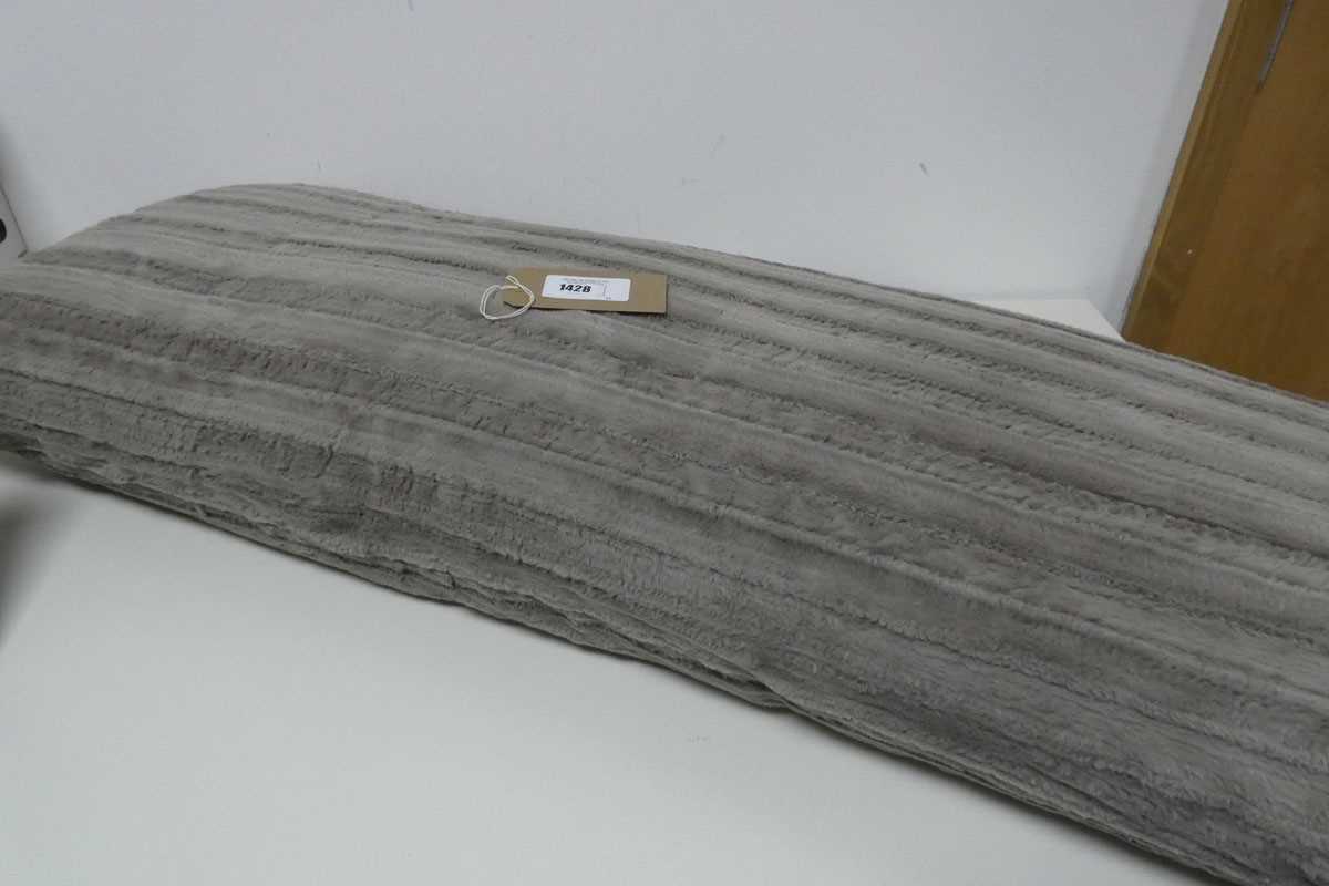 Lot 1428 - Long lengthed grey pillow