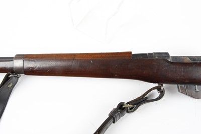 Lot 674 - (S1) .303 Ross Rifle Co. M-10 MkIII...