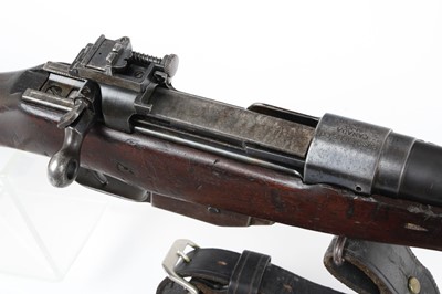 Lot 674 - (S1) .303 Ross Rifle Co. M-10 MkIII...