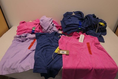 Lot 20 Weatherproof tops