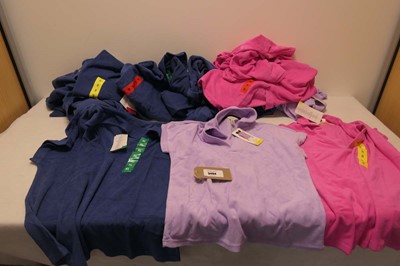 Lot 20 Weatherproof tops