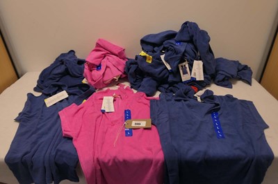 Lot 20 Weatherproof tops