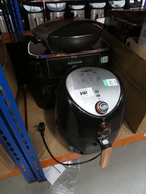 Lot 3167 - Ninja duo zone fryer plus a tower fryer