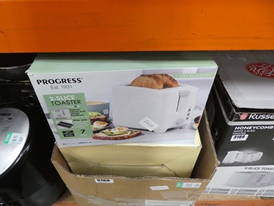 Lot 3168 - box of various toasters