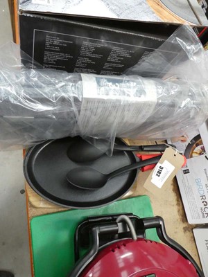 Lot 3182 - Dish drying mats, 2 pans etc