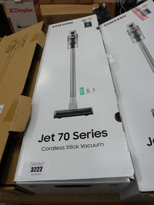 Lot 3222 - Samsung jet 70 series cordless stick vacuum...