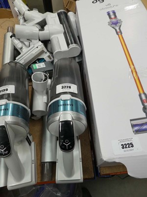 Lot 3228 - Samsung jet 70 series vacuum with pole, head,...