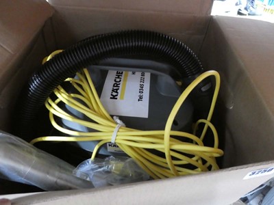 Lot 3250 - Karcher professional tug along vacuum