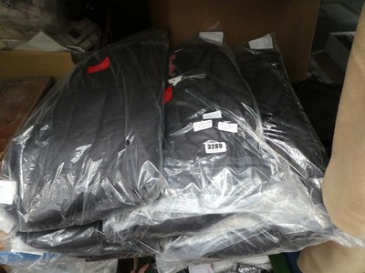 Lot 3289 - 6 thermal hoodies