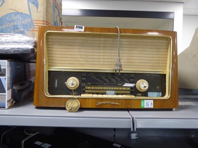 Lot 2266 - Bernau vintage radio