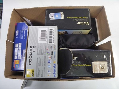 Lot 2358 - Box containing various digital cameras