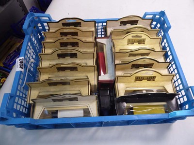 Lot 2463 - Tray containing various diecast vehicles...